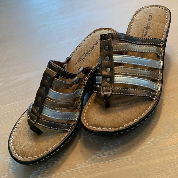 NaturalSoul platform sandals, great condition, no wear. Size 6.5, super cute! - Picture 1 of 10